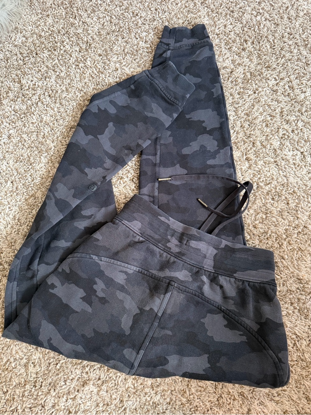 lululemon camo scuba joggers size 0